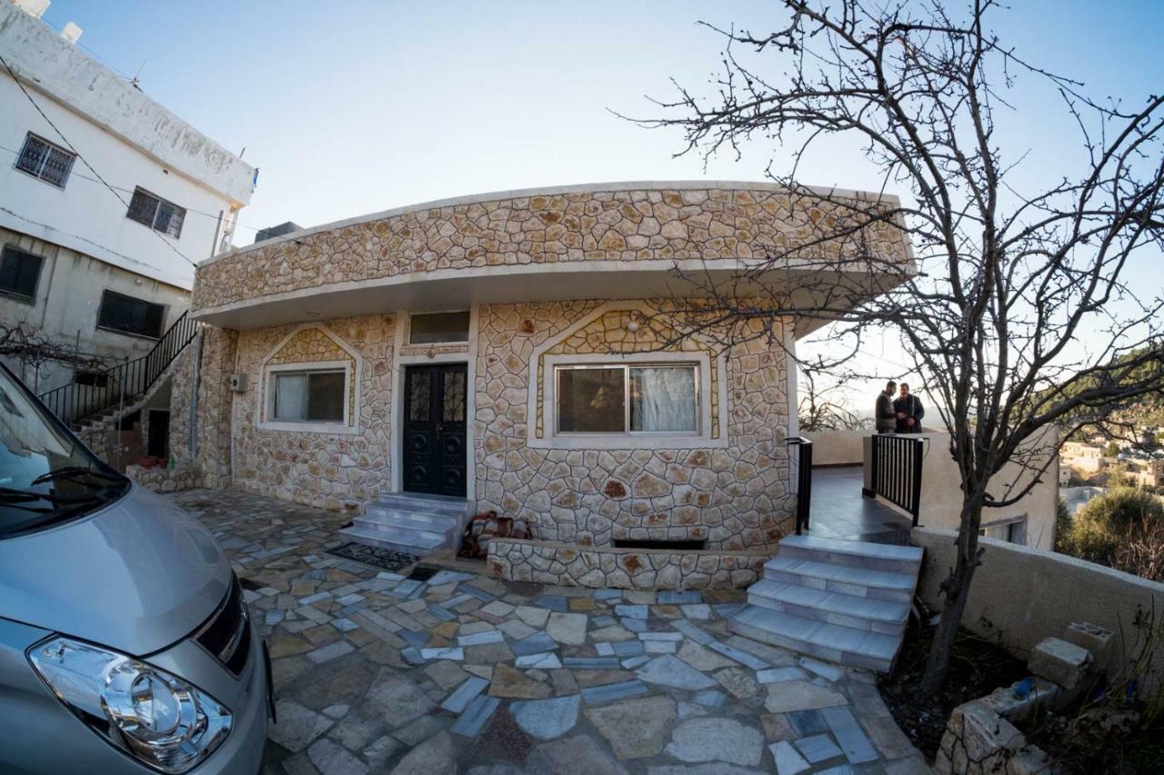 Mhna Guest House ‘Ajlūn Екстериор снимка